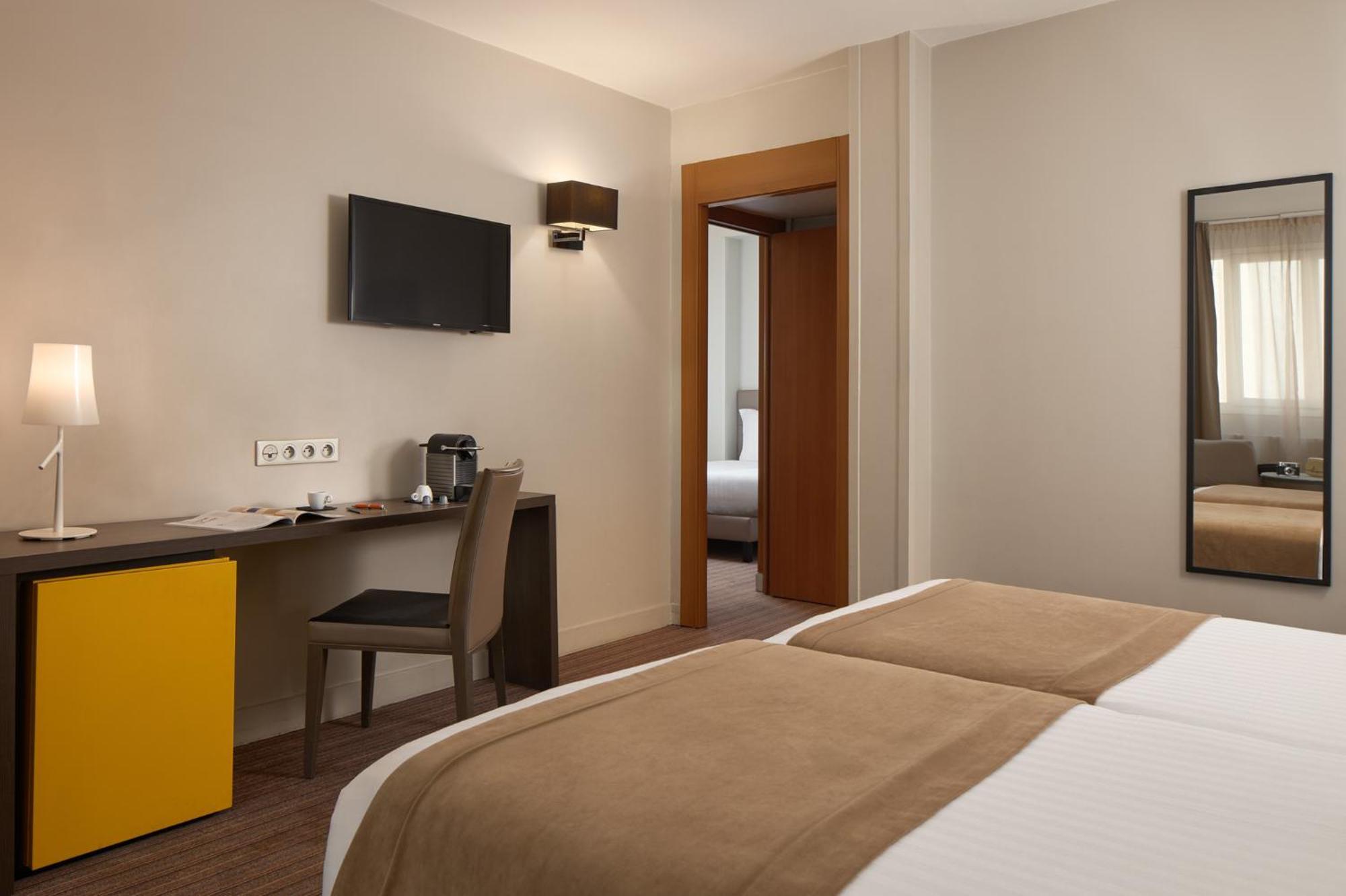Timhotel Opera Blanche Fontaine Париж Екстериор снимка